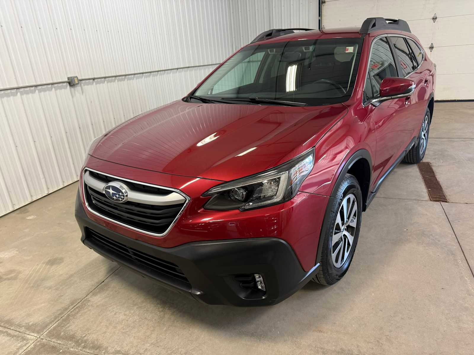 Certified 2022 Subaru Outback Premium AWD/4WD image 2