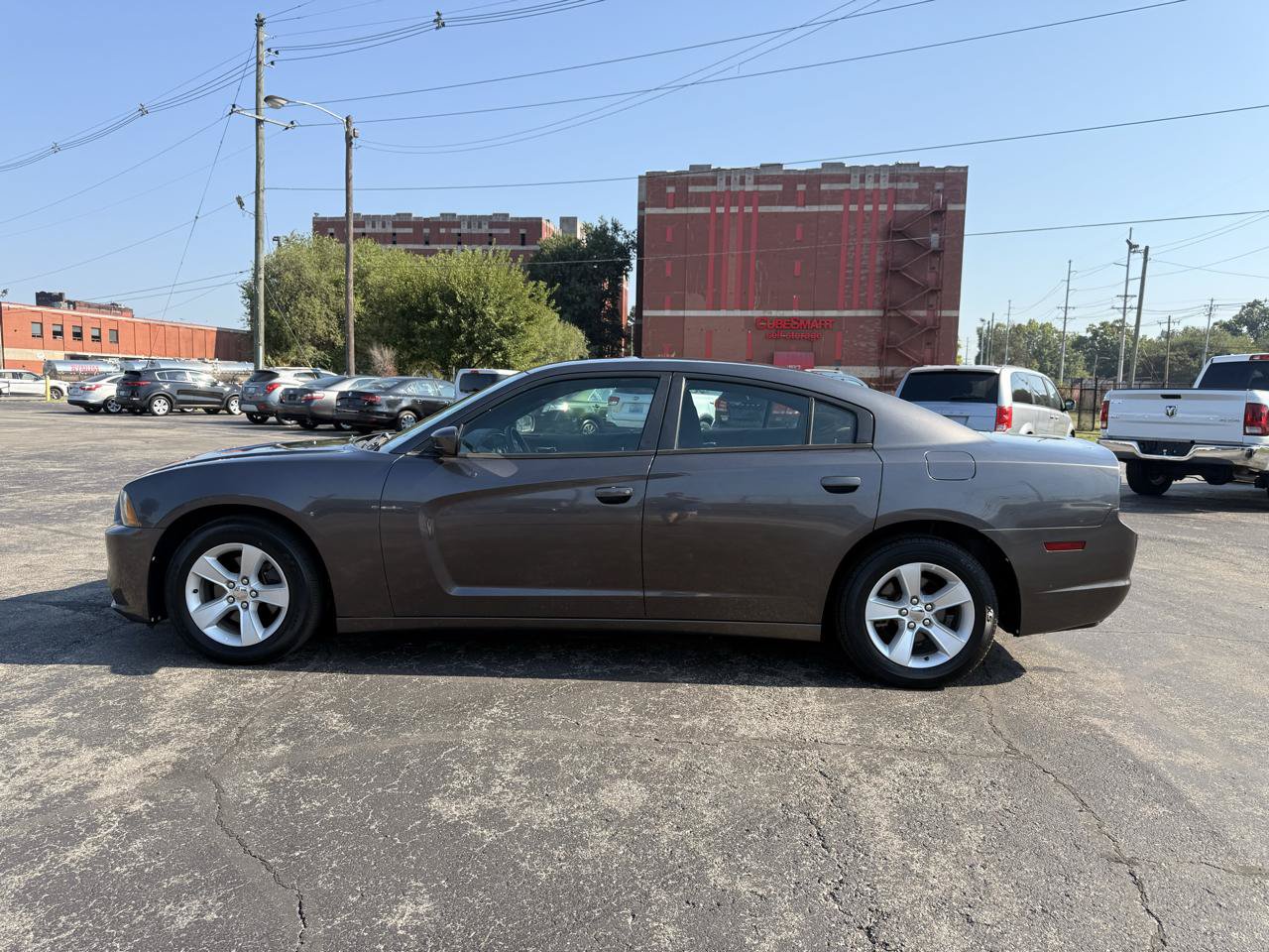 Used 2014 Dodge Charger SE RWD image 6