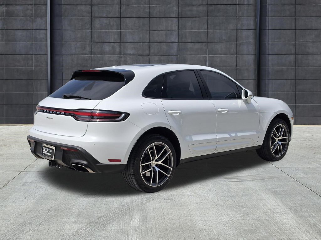 Certified 2024 Porsche Macan Turbo AWD/4WD image 8