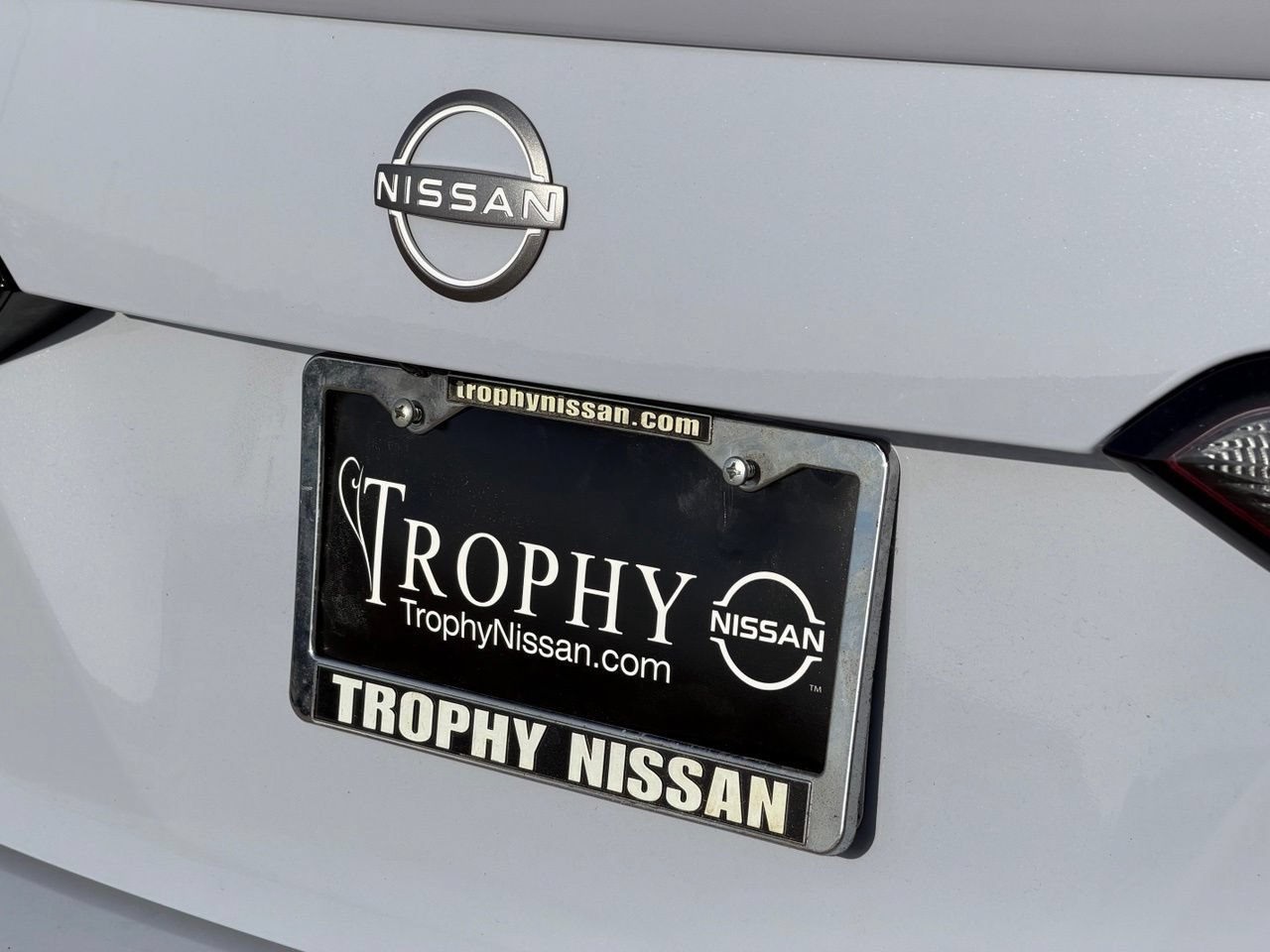 Certified 2025 Nissan Versa SR w/ Trunk Package FWD image 10