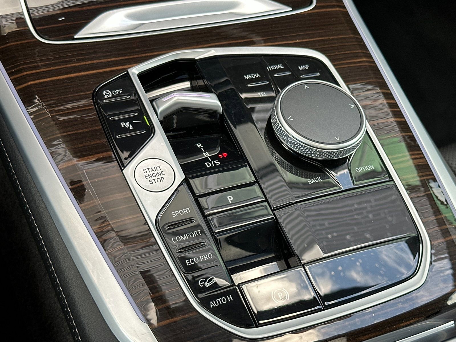 Used 2026 BMW X5 xDrive40i w/ Premium Package image 25