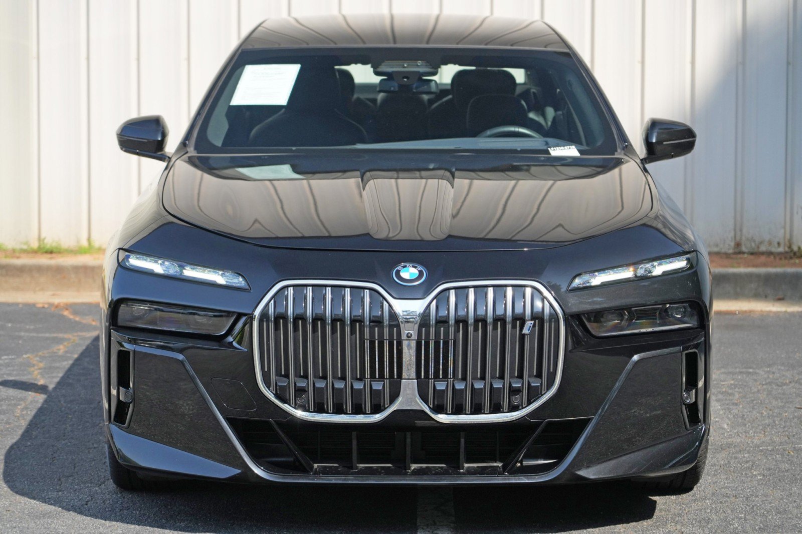 Used 2023 BMW i7 xDrive60 w/ Executive Package 2 AWD/4WD image 68