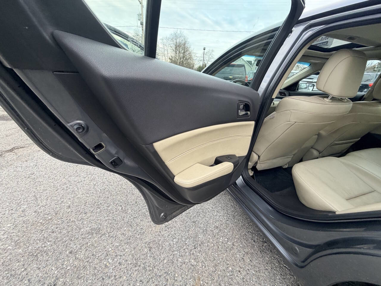 Used 2014 Acura ILX w/ Premium Package image 19