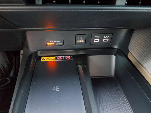 Used 2026 Toyota Camry SE w/ Multimedia Upgrade Package FWD image 16
