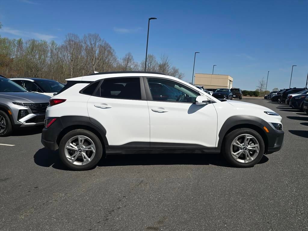 Used 2023 Hyundai Kona SEL w/ Convenience Package image 2