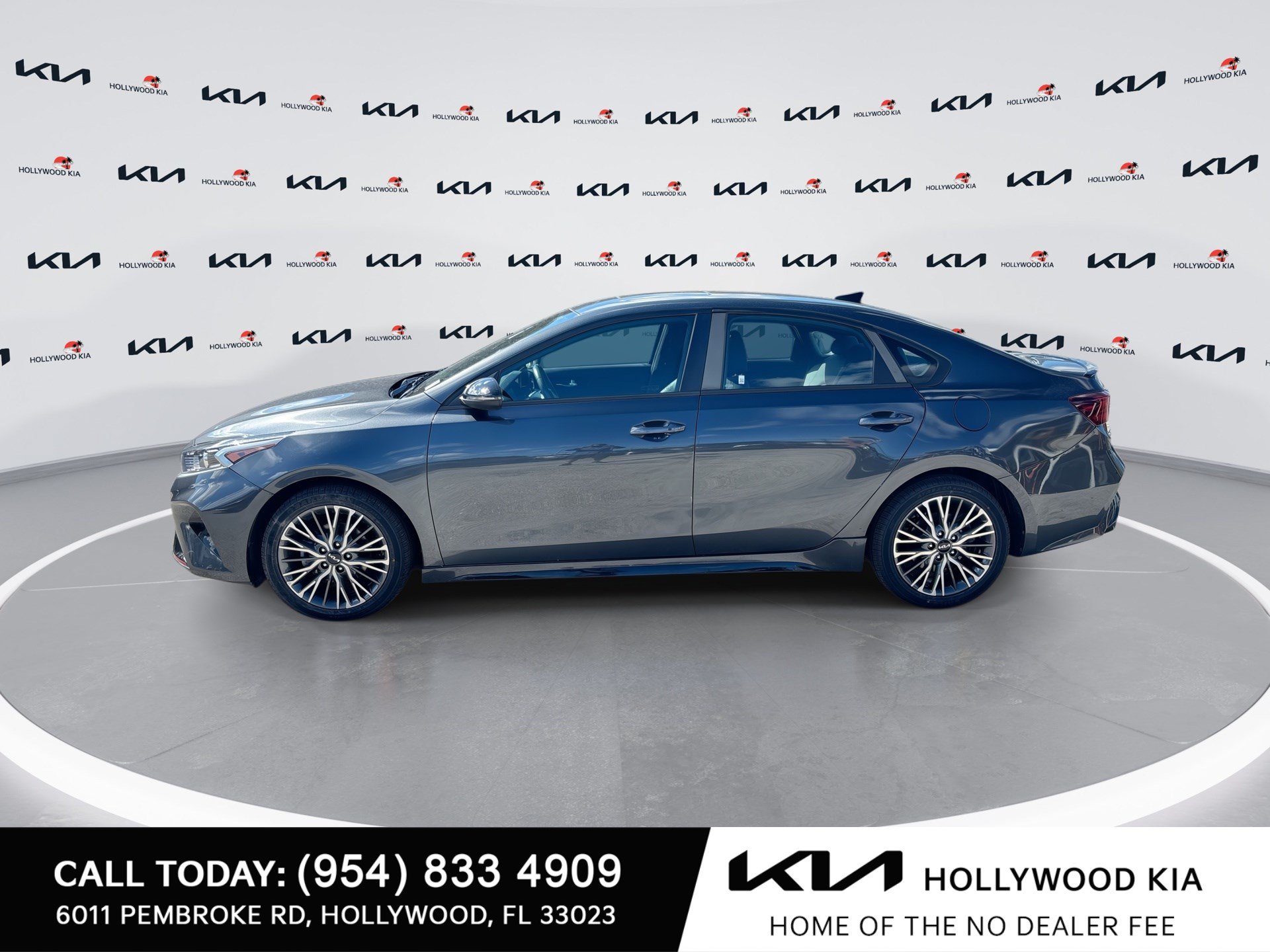 Used 2023 Kia Forte GT-Line w/ GT-Line Premium Package FWD image 5