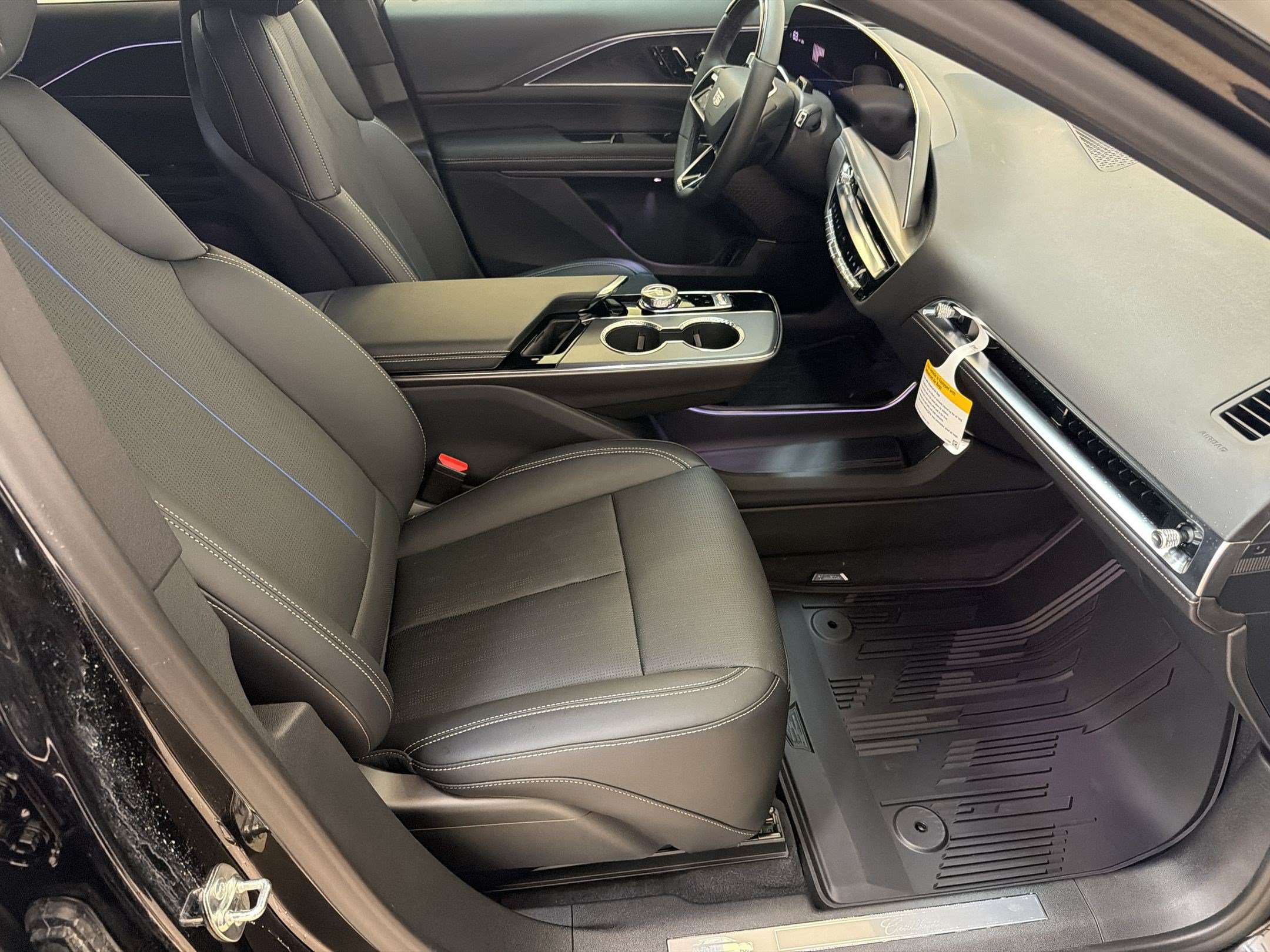 New 2026 Cadillac Lyriq Sport AWD/4WD image 29