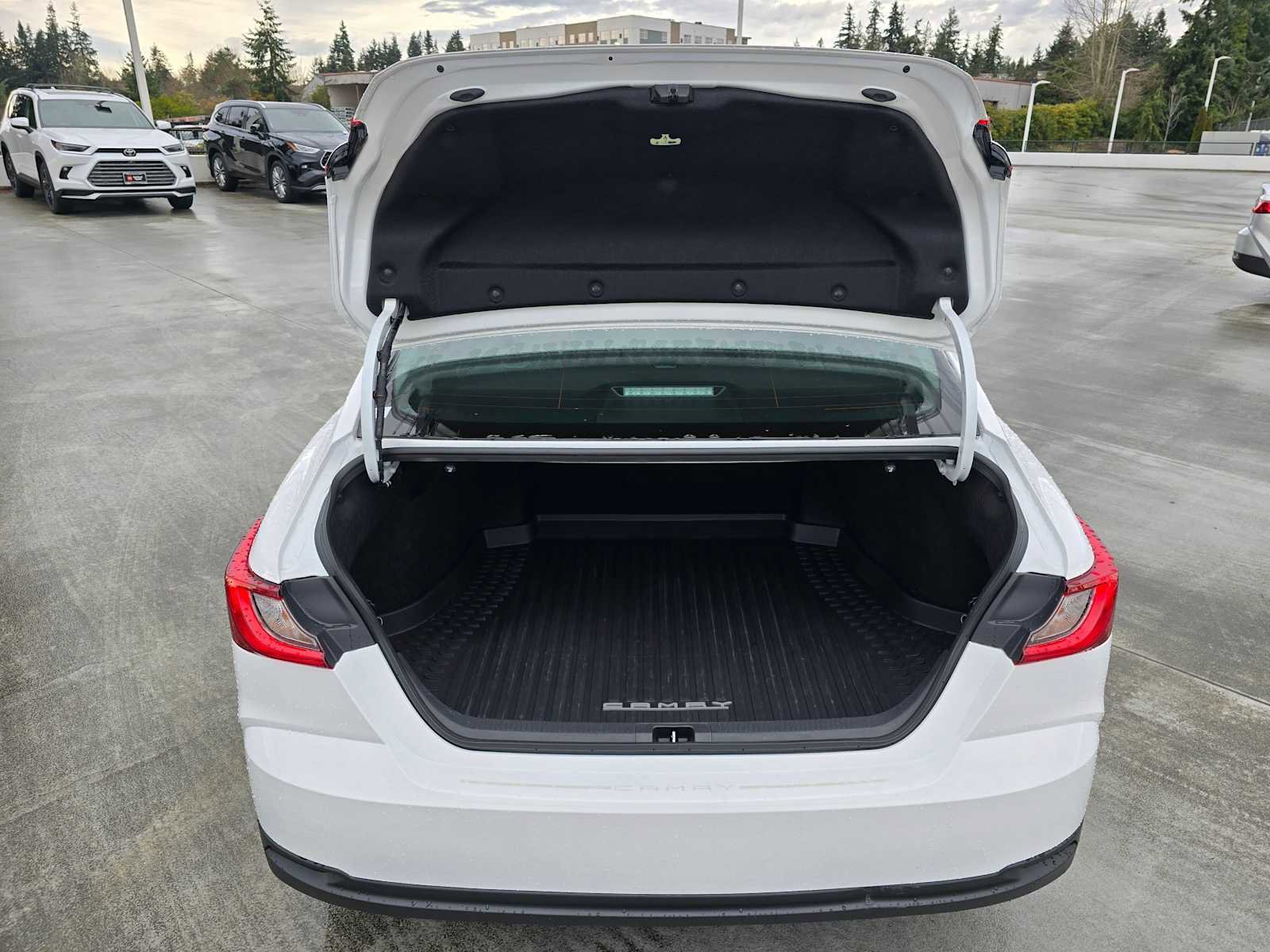 Used 2026 Toyota Camry LE w/ Convenience Package image 14