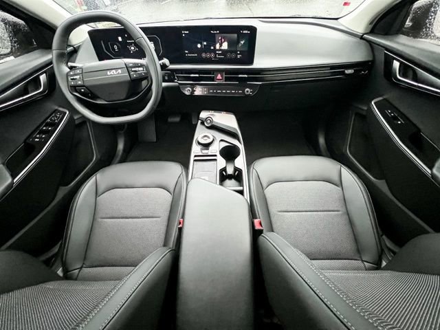 New 2025 Kia EV6 Light w/ Light LR Technology Package RWD image 13