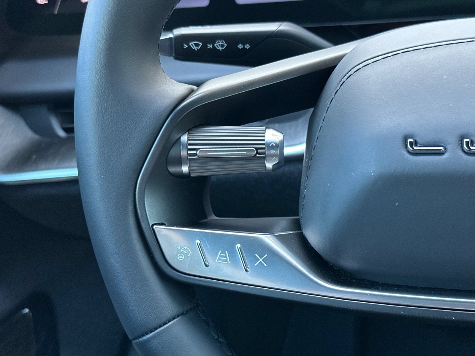 Used 2025 Lucid Air Touring AWD/4WD image 25