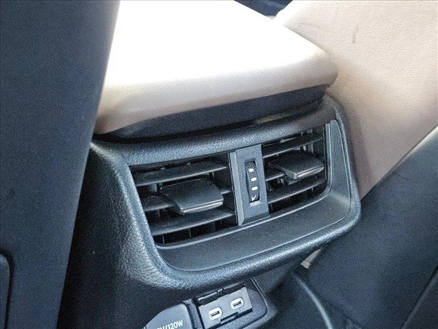 Used 2022 Lexus ES 300h w/ Accessory Package FWD image 17