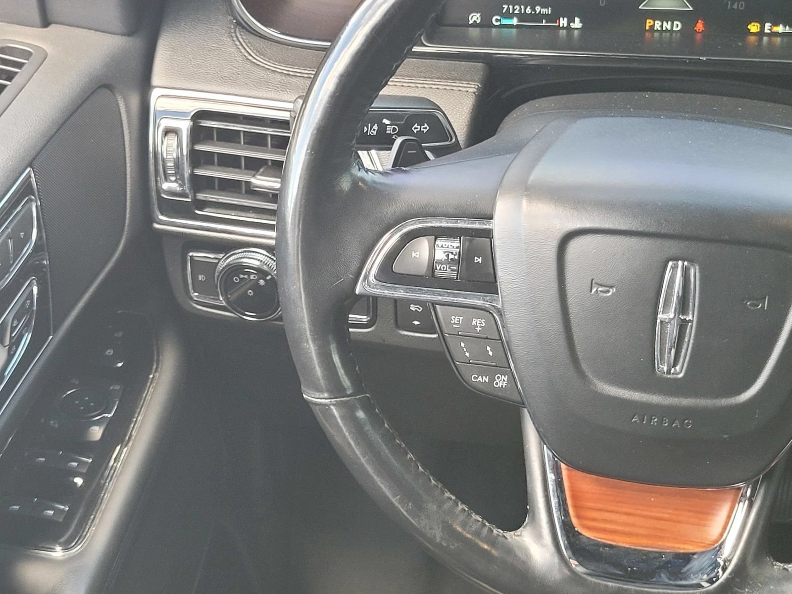 Certified 2019 Lincoln Navigator Reserve AWD/4WD image 13