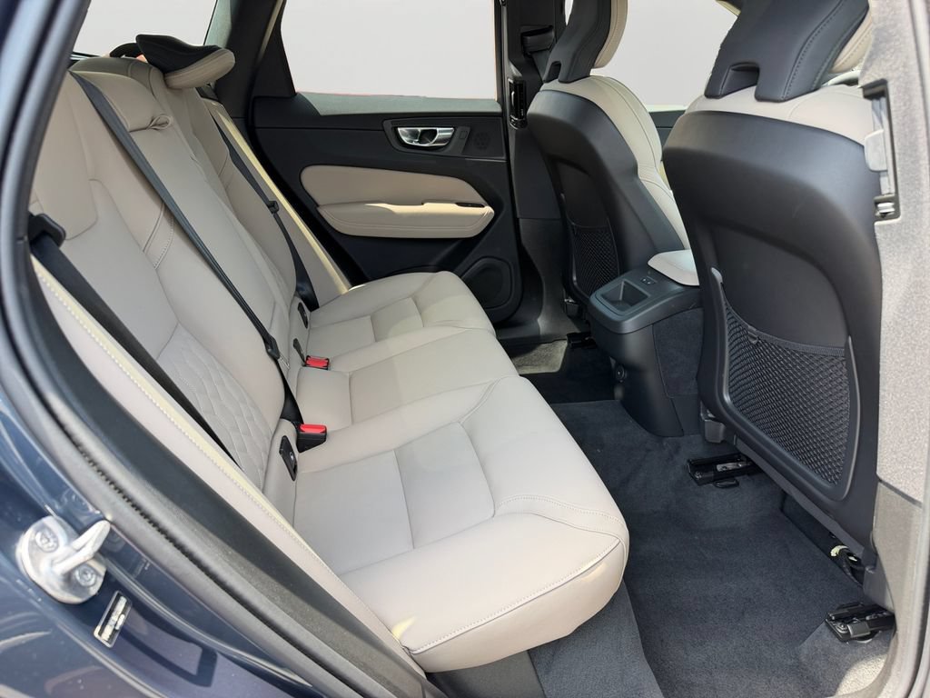 Certified 2026 Volvo XC60 B5 Plus w/ Climate Package AWD/4WD image 9