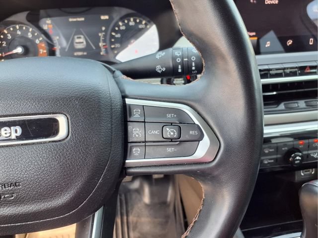 Used 2022 Jeep Compass Limited AWD/4WD image 11