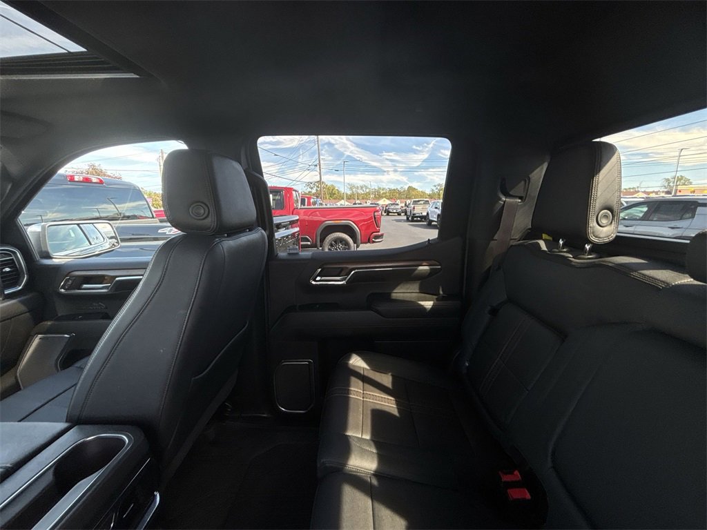 Used 2024 Chevrolet Silverado 1500 High Country w/ High Country Premium Package image 12