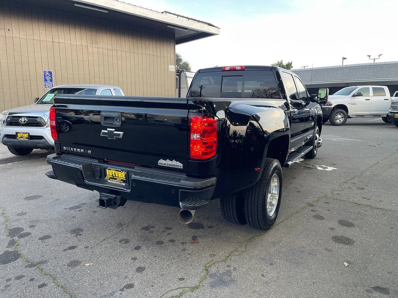 Used 2017 Chevrolet Silverado 3500 High Country w/ Duramax Plus Package AWD/4WD image 6