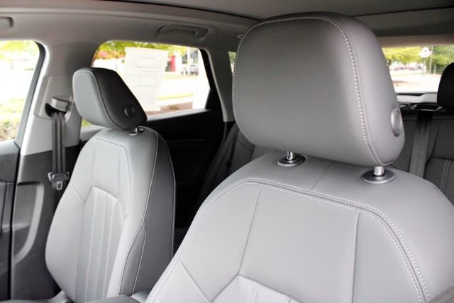Used 2025 Audi Q5 Premium w/ Convenience Package AWD/4WD image 14