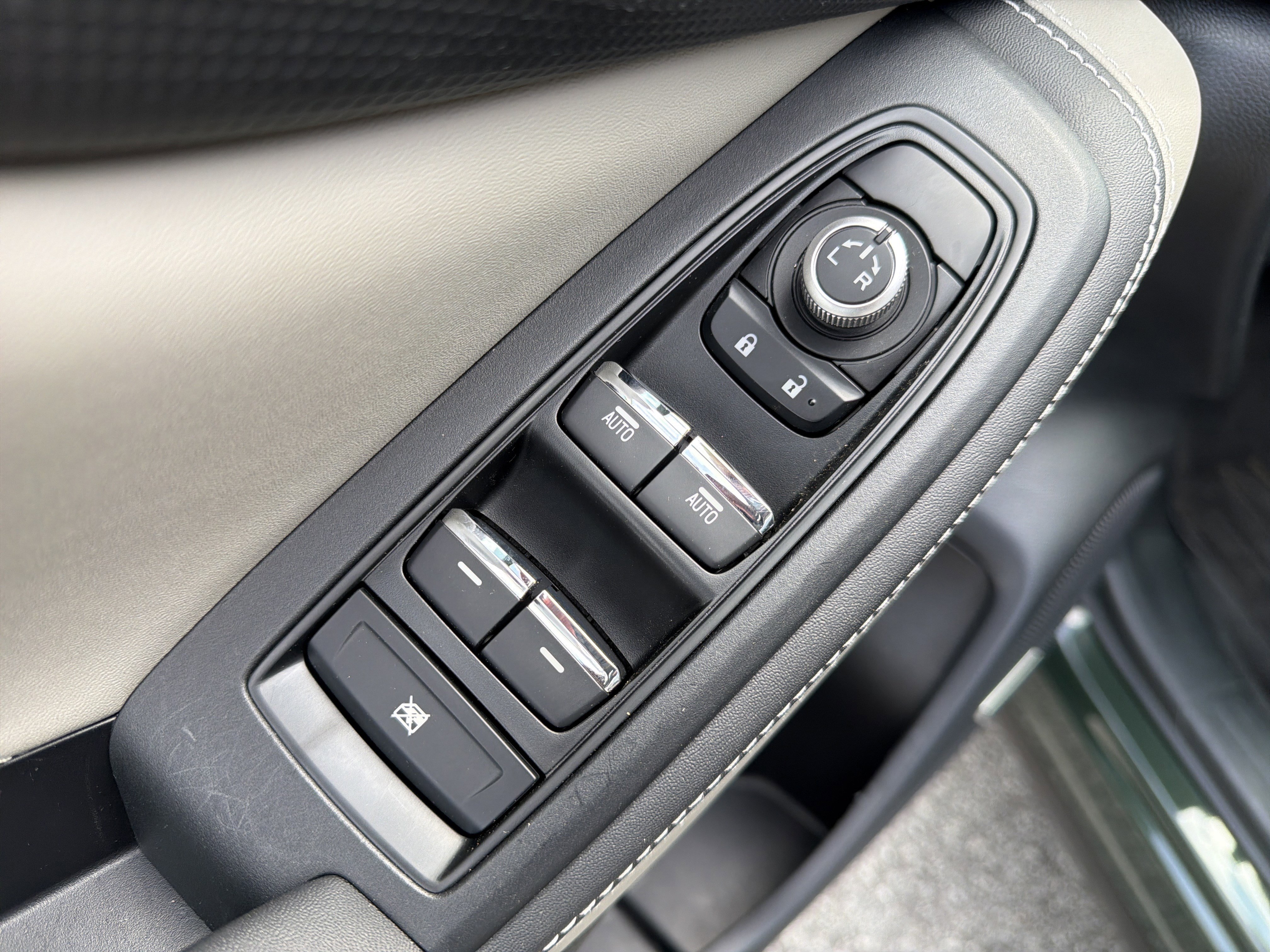 Used 2023 Subaru Forester Limited image 16