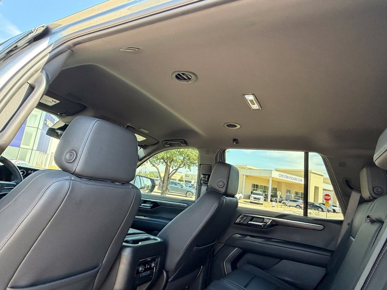 Used 2025 Chevrolet Tahoe Z71 AWD/4WD image 36