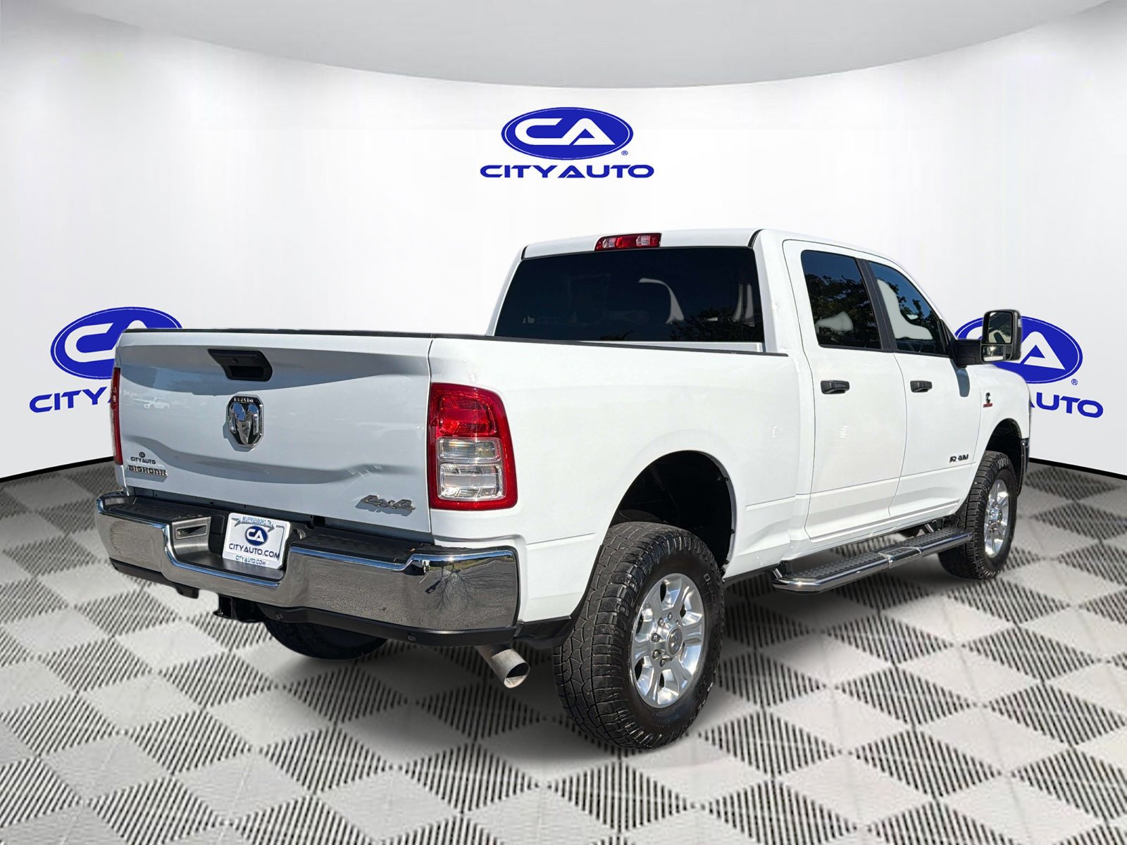 Used 2024 RAM 2500 Big Horn w/ Off Road Package AWD/4WD image 3