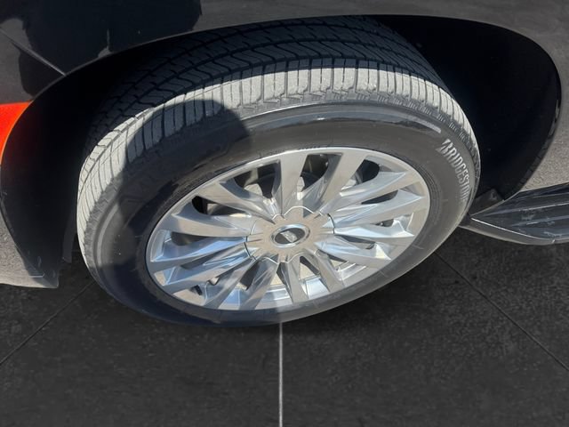 Certified 2024 Cadillac Escalade Premium Luxury w/ LPO, Floor Liner Package AWD/4WD image 9