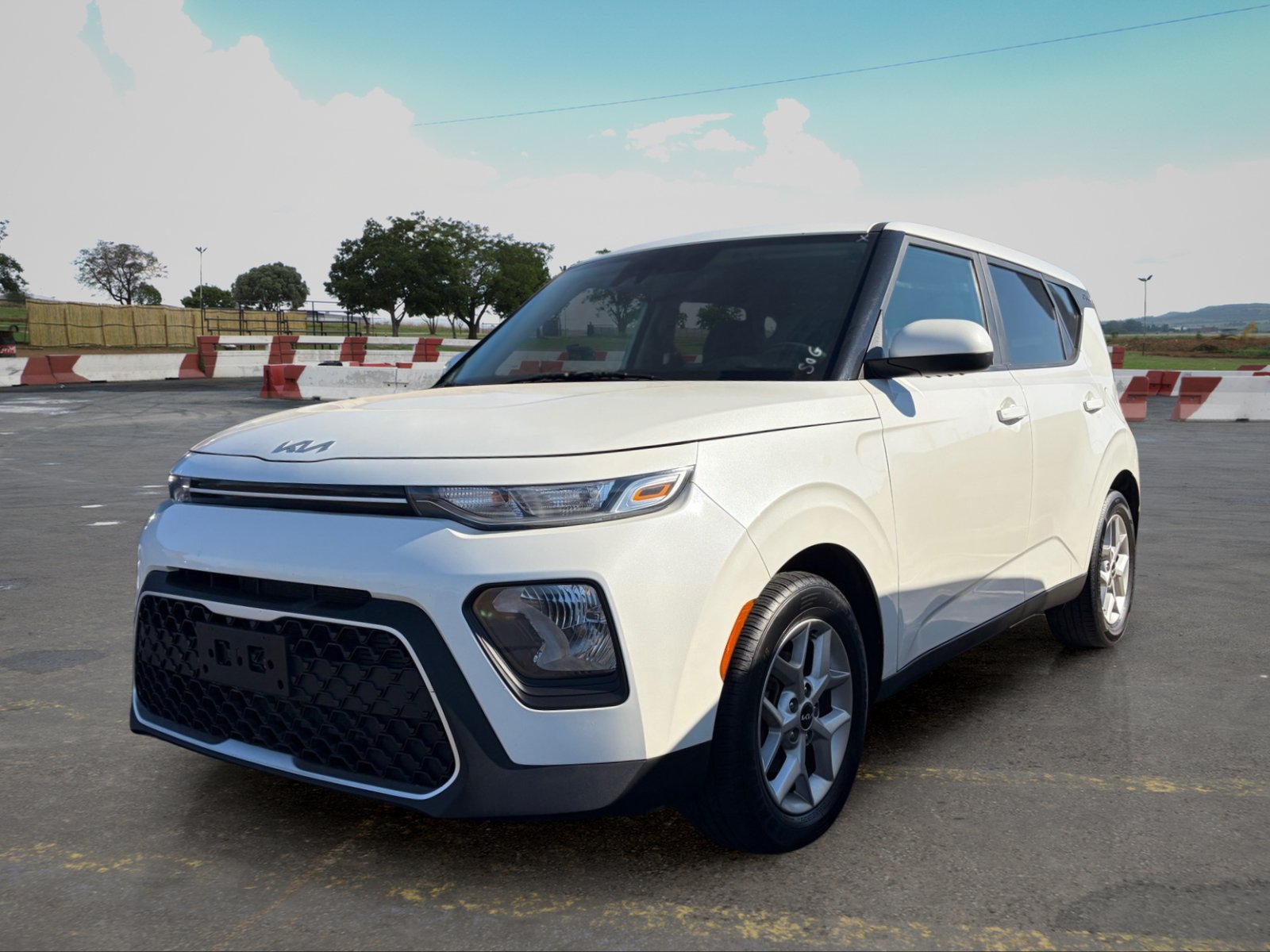 Used 2022 Kia Soul LX w/ Technology Package FWD image 5