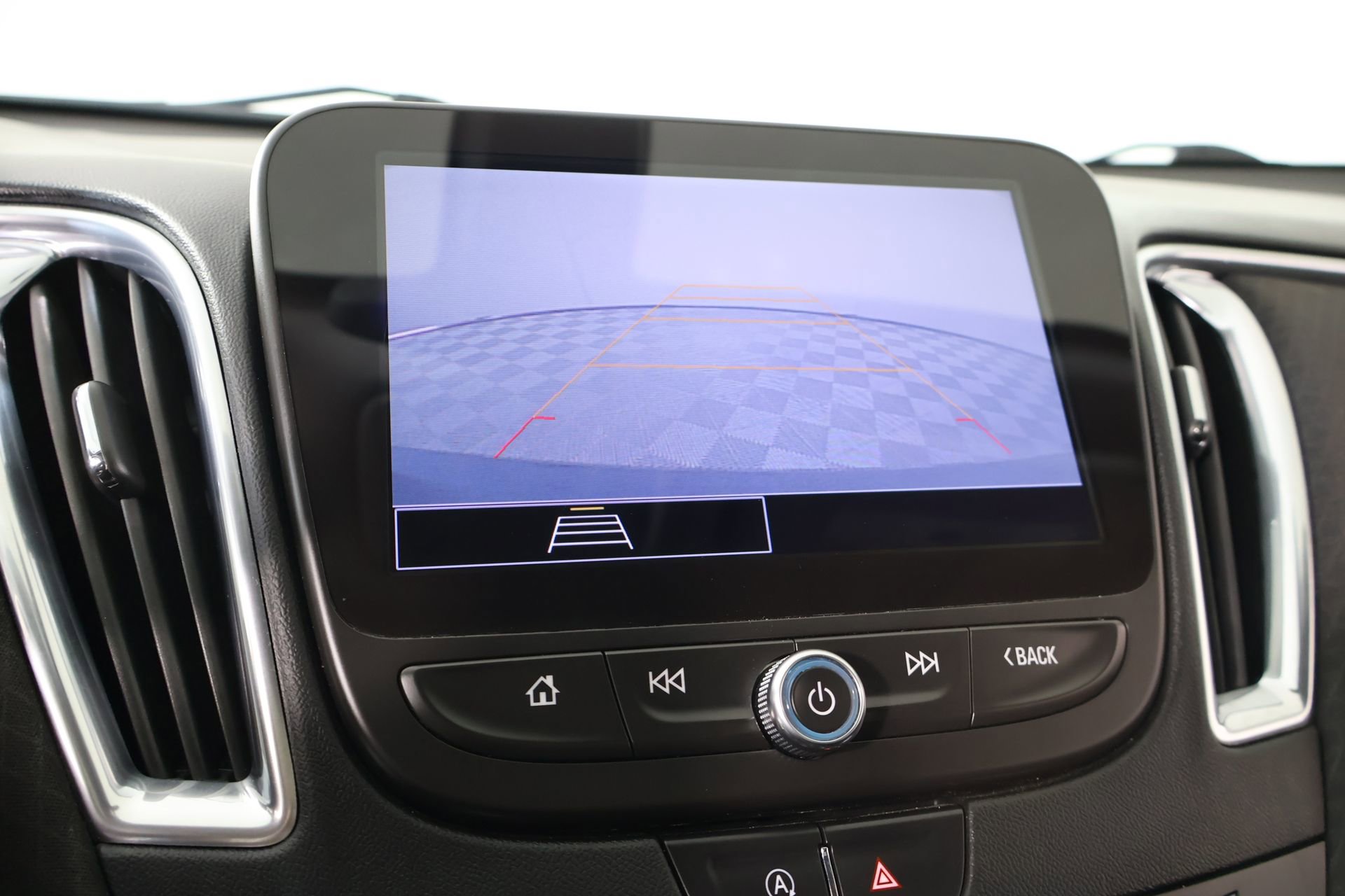 Used 2021 Chevrolet Malibu LT FWD image 6
