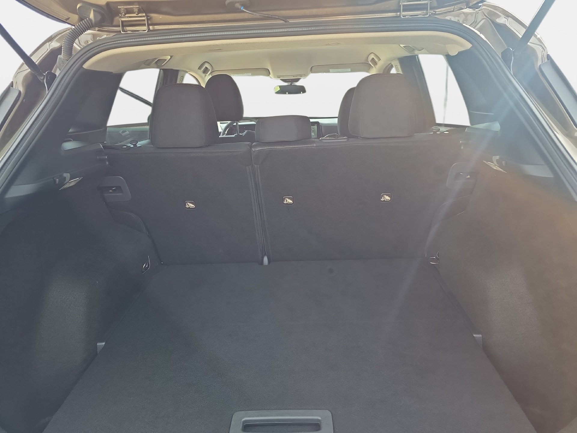 Certified 2025 Nissan Kicks SV FWD image 12