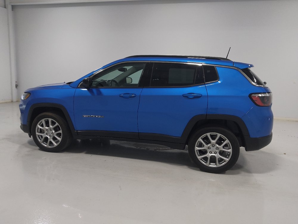 Used 2022 Jeep Compass Latitude AWD/4WD image 3