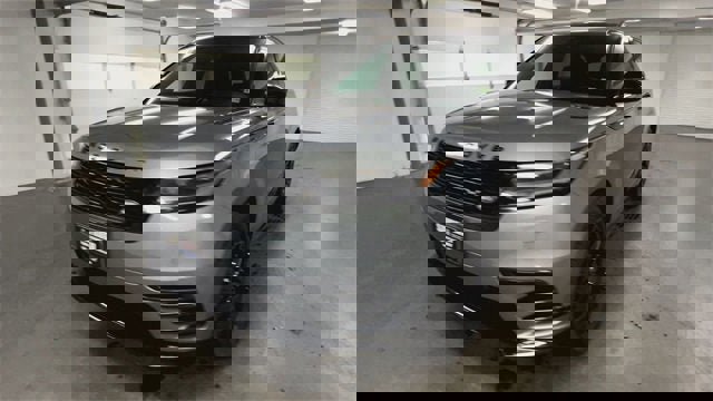 Used 2024 Land Rover Range Rover Velar Dynamic SE image 4