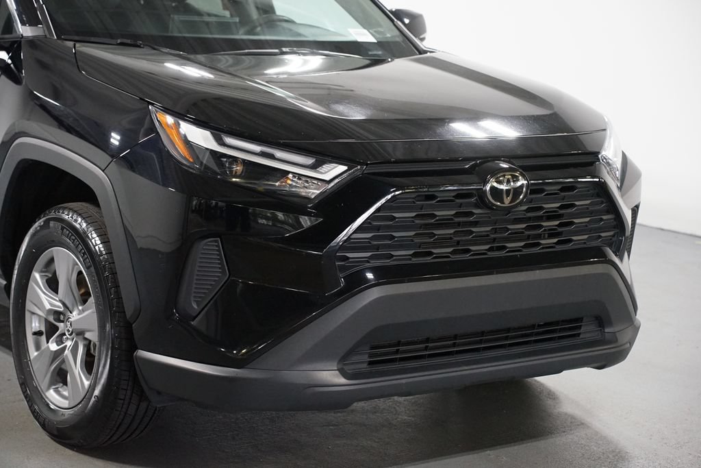 Certified 2025 Toyota RAV4 XLE FWD image 4