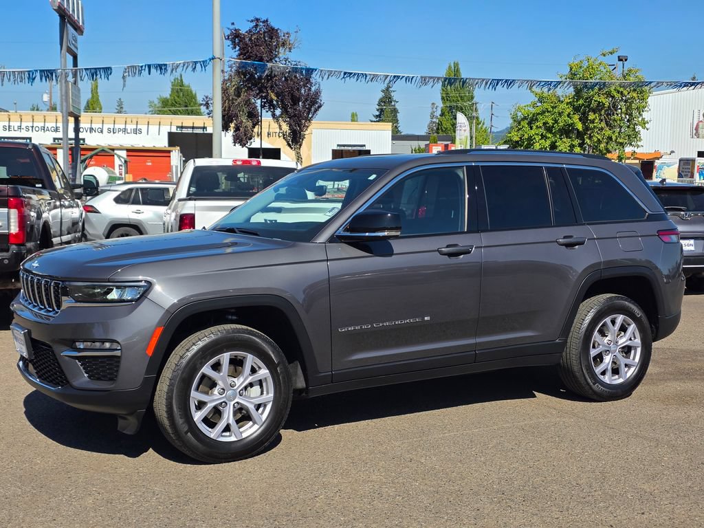 Used 2022 Jeep Grand Cherokee Limited AWD/4WD image 28