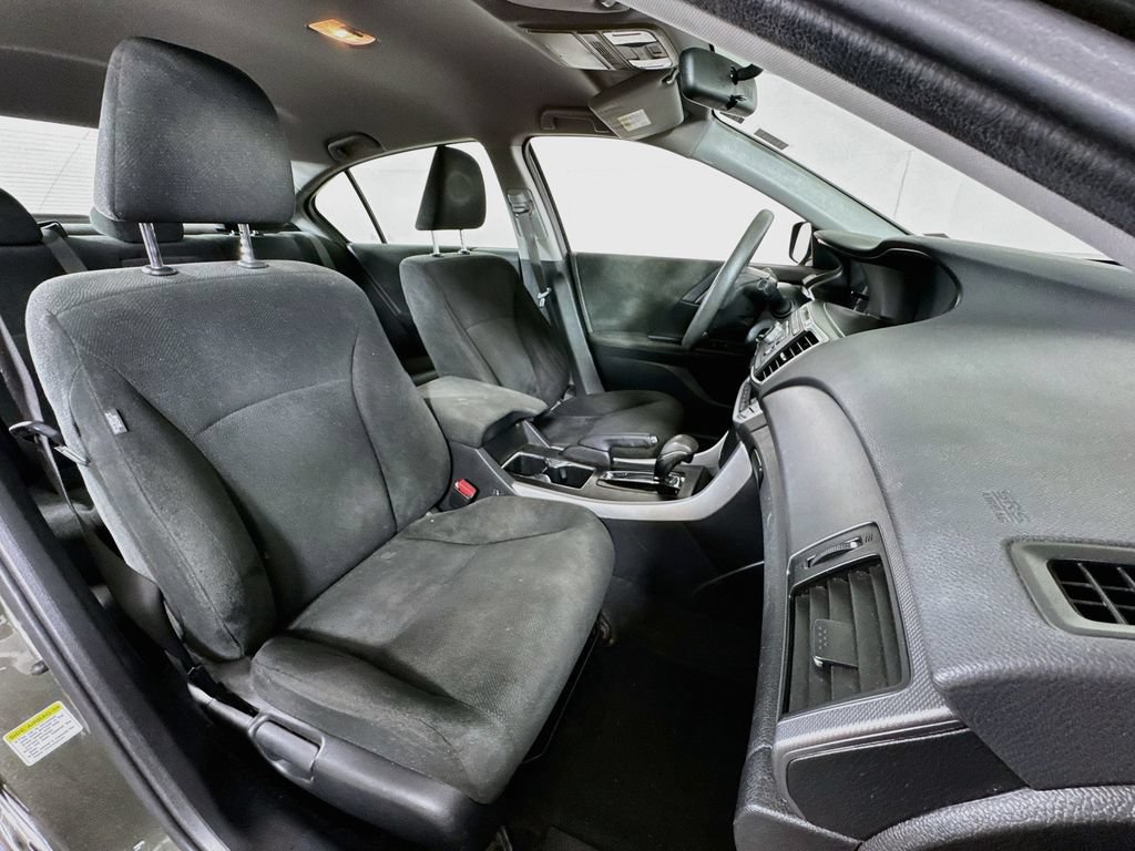 Used 2013 Honda Accord LX image 25