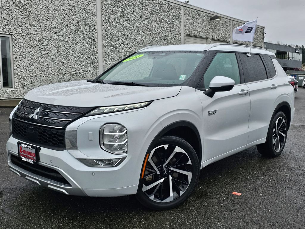 Used 2024 Mitsubishi Outlander SEL