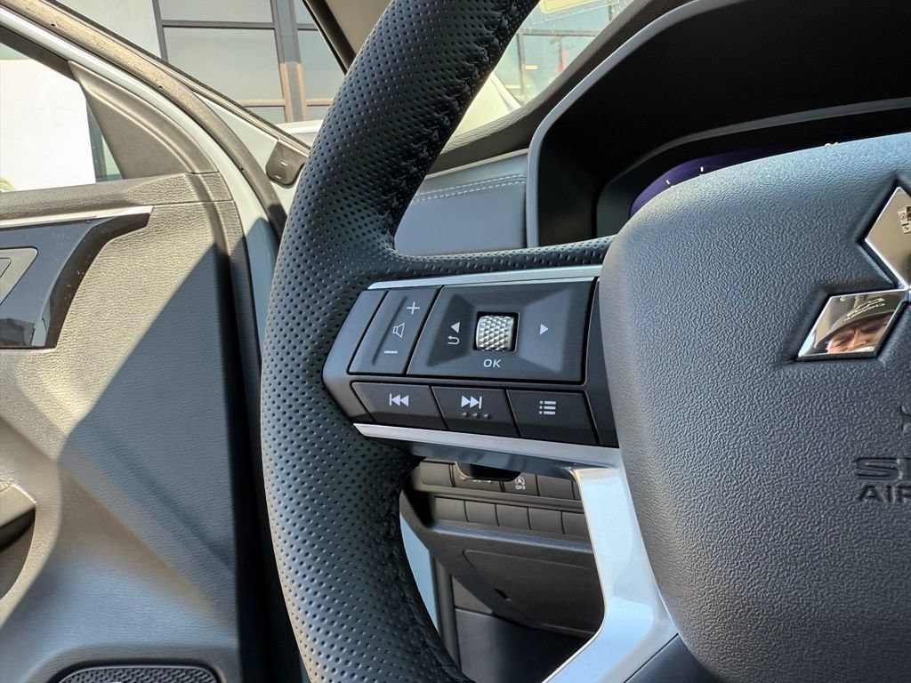 New 2026 Mitsubishi Outlander SEL FWD image 24