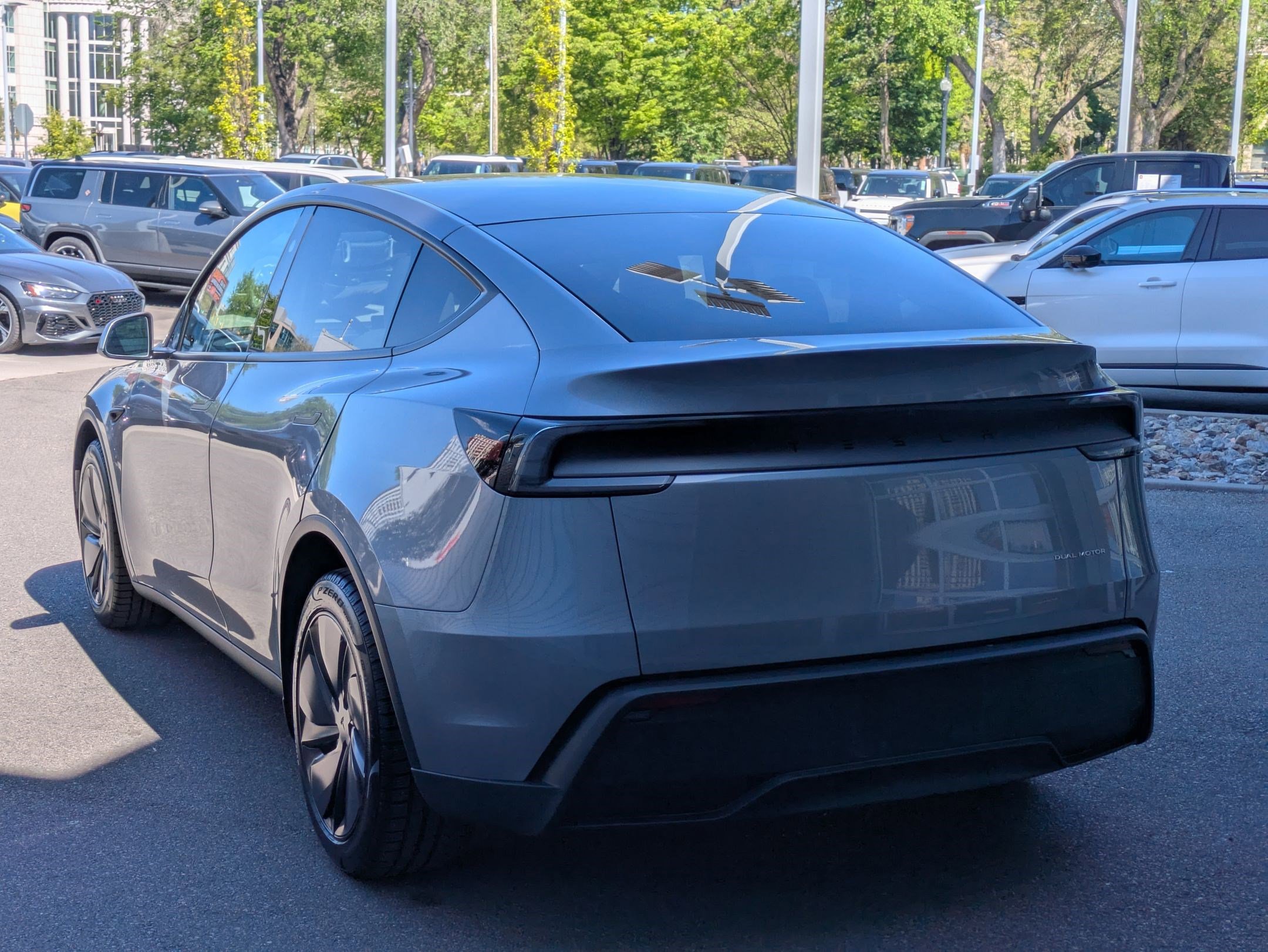 Used 2026 Tesla Model Y AWD image 5