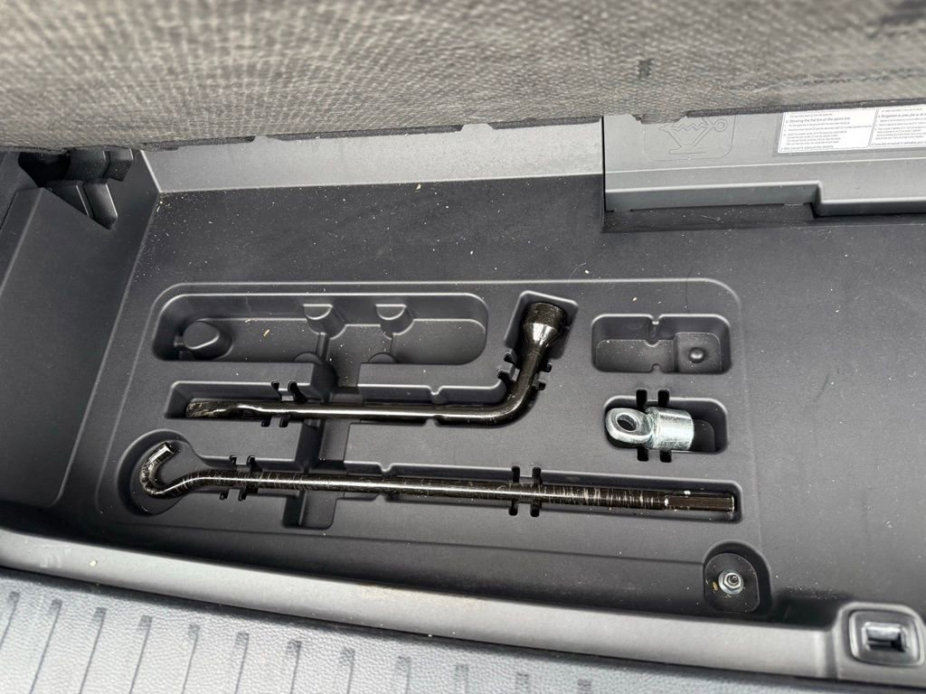 Used 2021 Toyota Highlander Platinum image 27