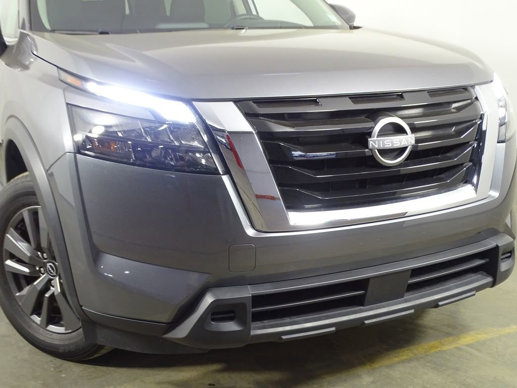 Used 2024 Nissan Pathfinder SV image 44