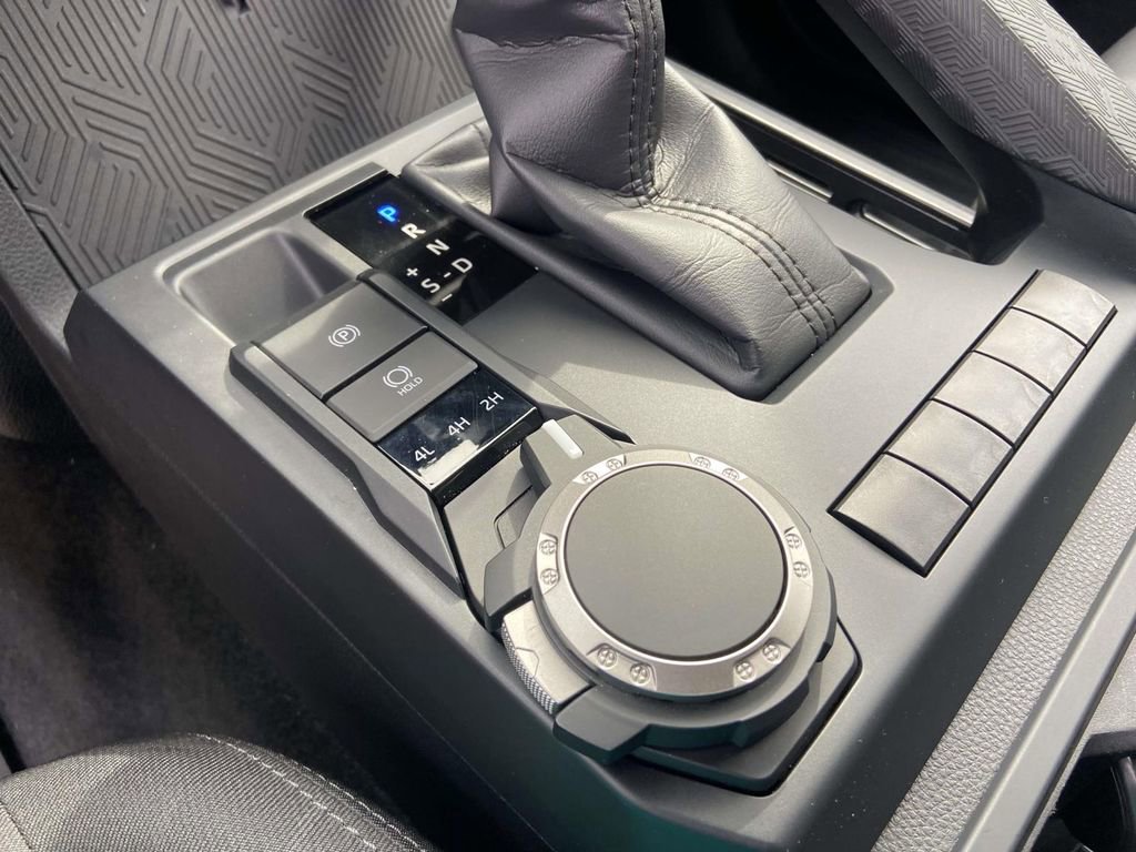 Used 2024 Toyota Tacoma SR image 25