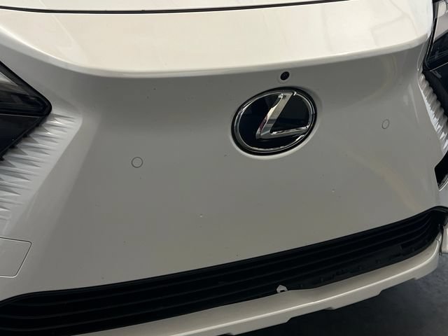 Used 2025 Lexus RZ 300e FWD image 17