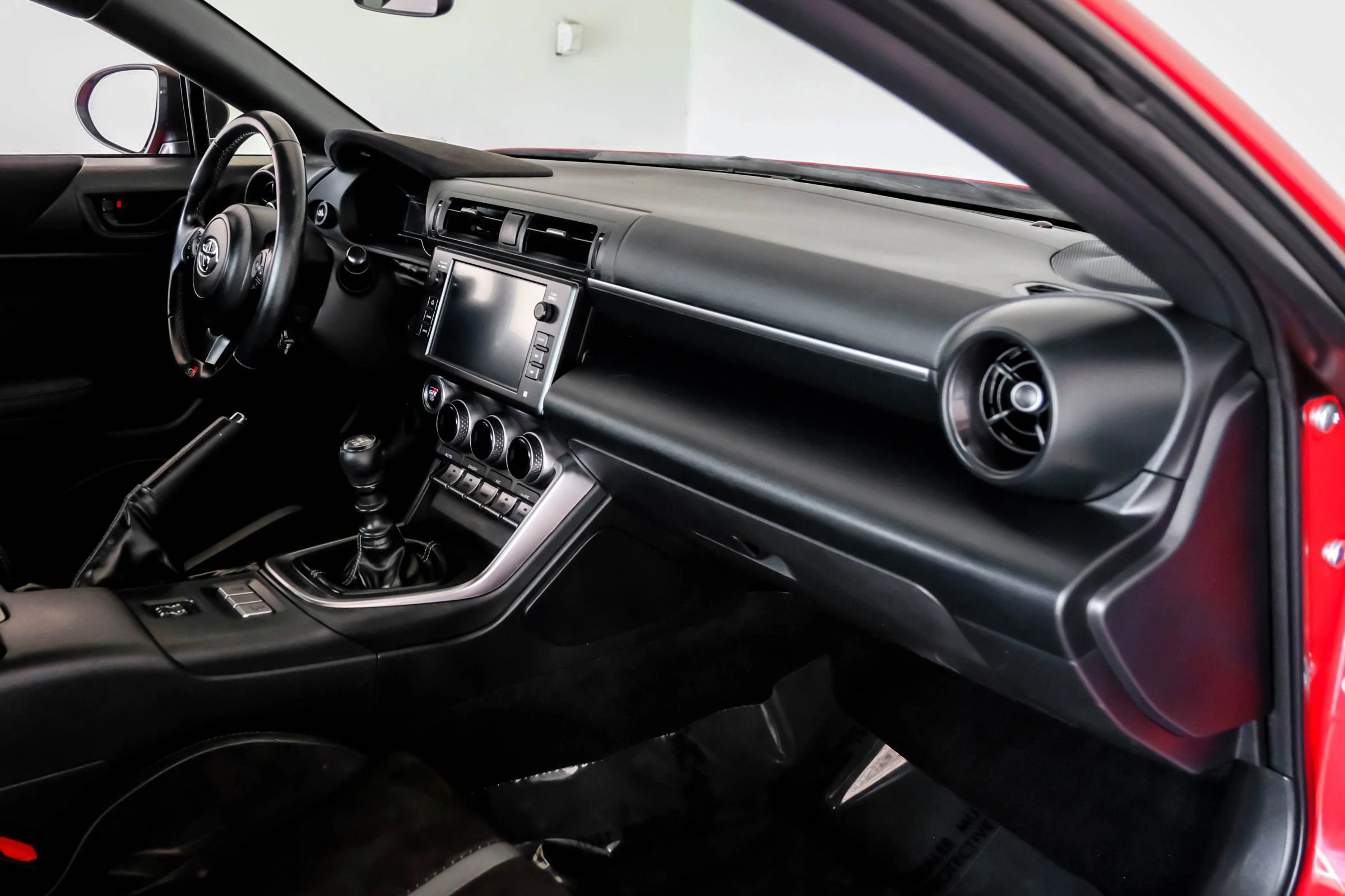 Used 2024 Toyota GR86 Premium image 11