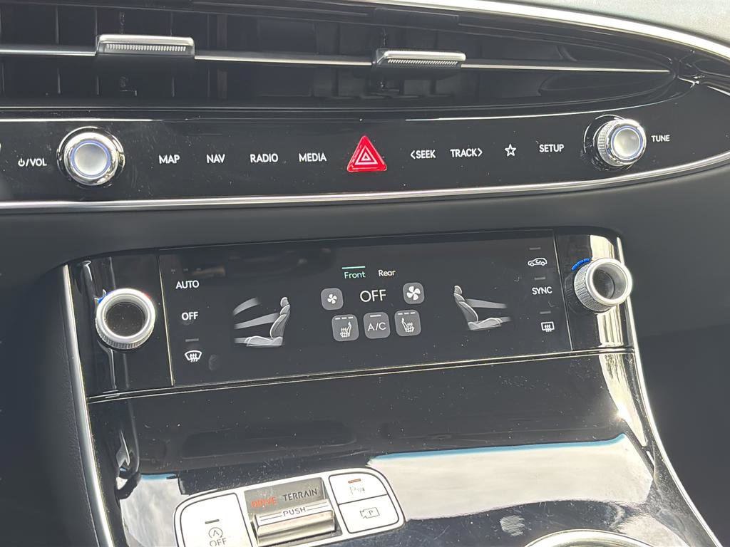 Certified 2026 Genesis GV70 2.5T image 28