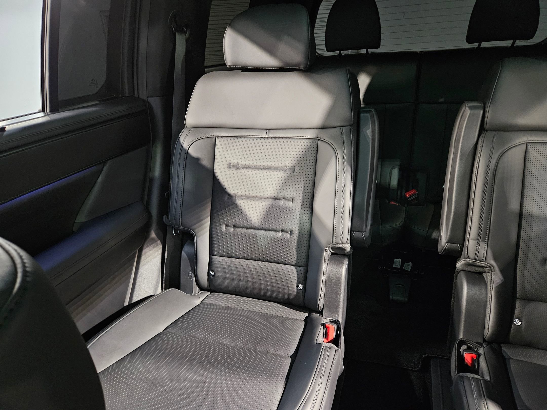 Used 2025 Hyundai Santa Fe Calligraphy image 12