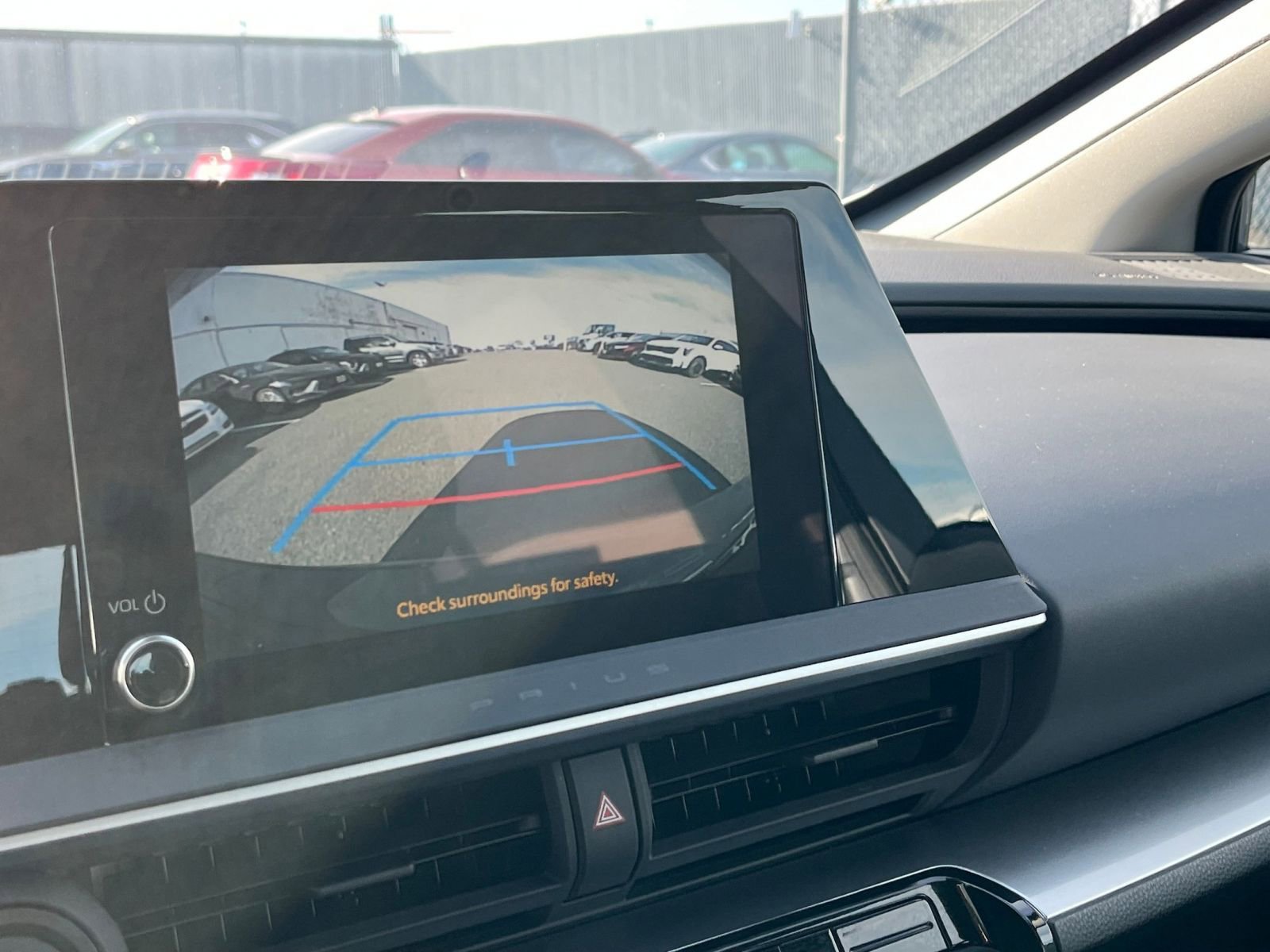 Used 2025 Toyota Prius LE image 17