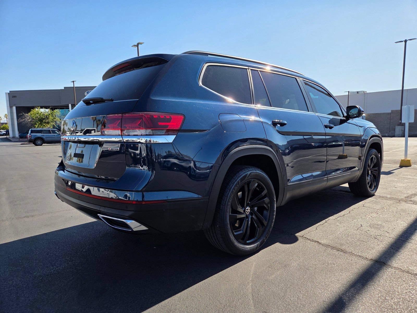 Used 2022 Volkswagen Atlas SE w/ Panoramic Sunroof Package AWD/4WD image 6