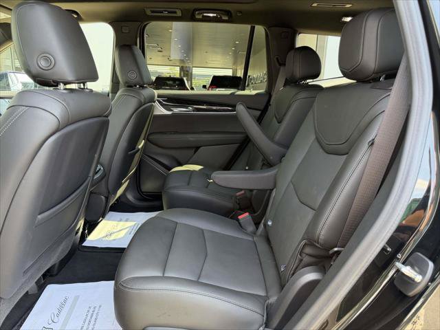 Used 2024 Cadillac XT6 Premium Luxury w/ Technology Package AWD/4WD image 15