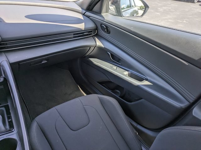 Used 2025 Hyundai Elantra Sport FWD image 17