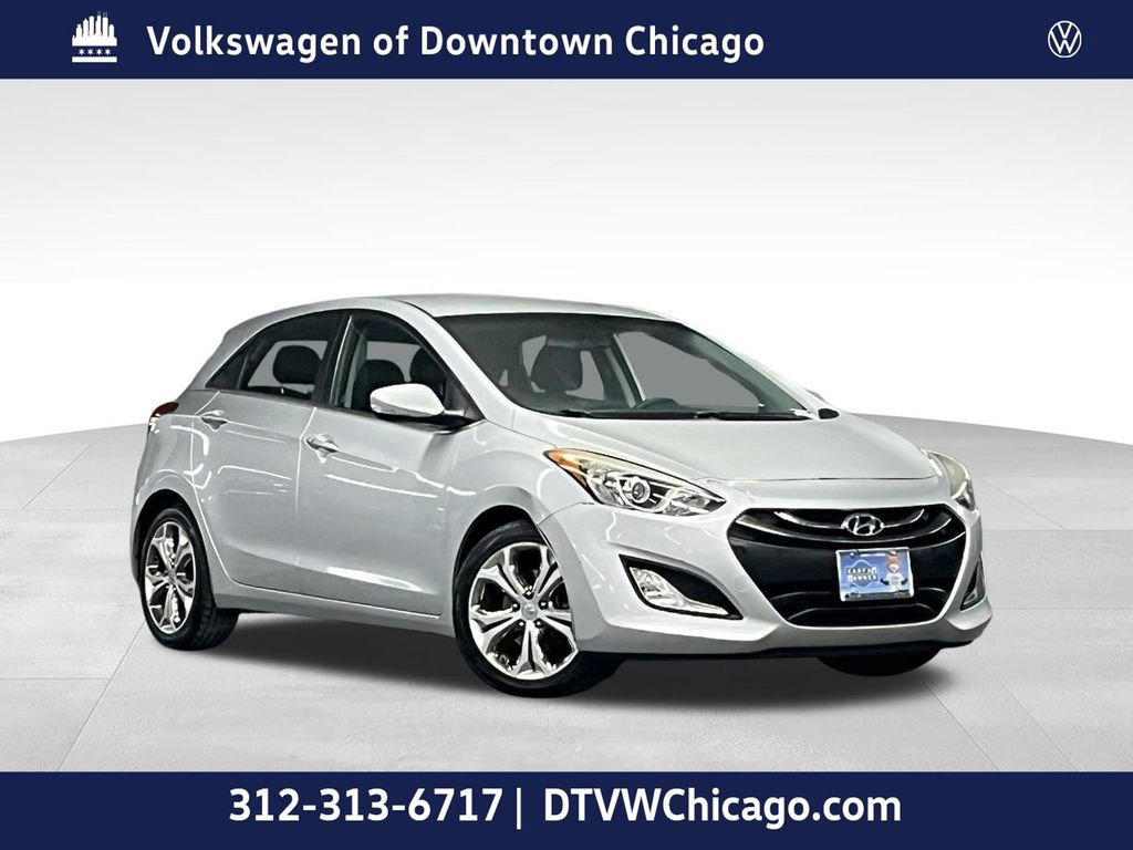 Used 2015 Hyundai Elantra GT w/ Option Group 02 FWD image 1