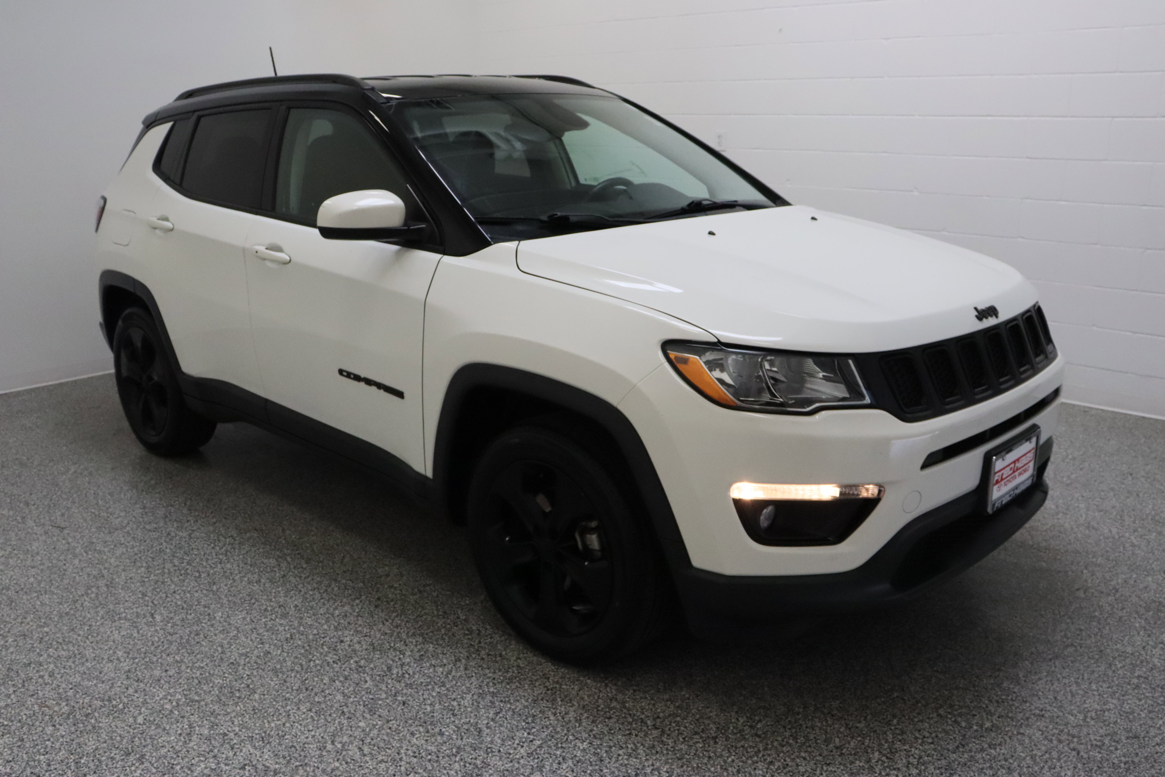Used 2019 Jeep Compass Latitude image 4