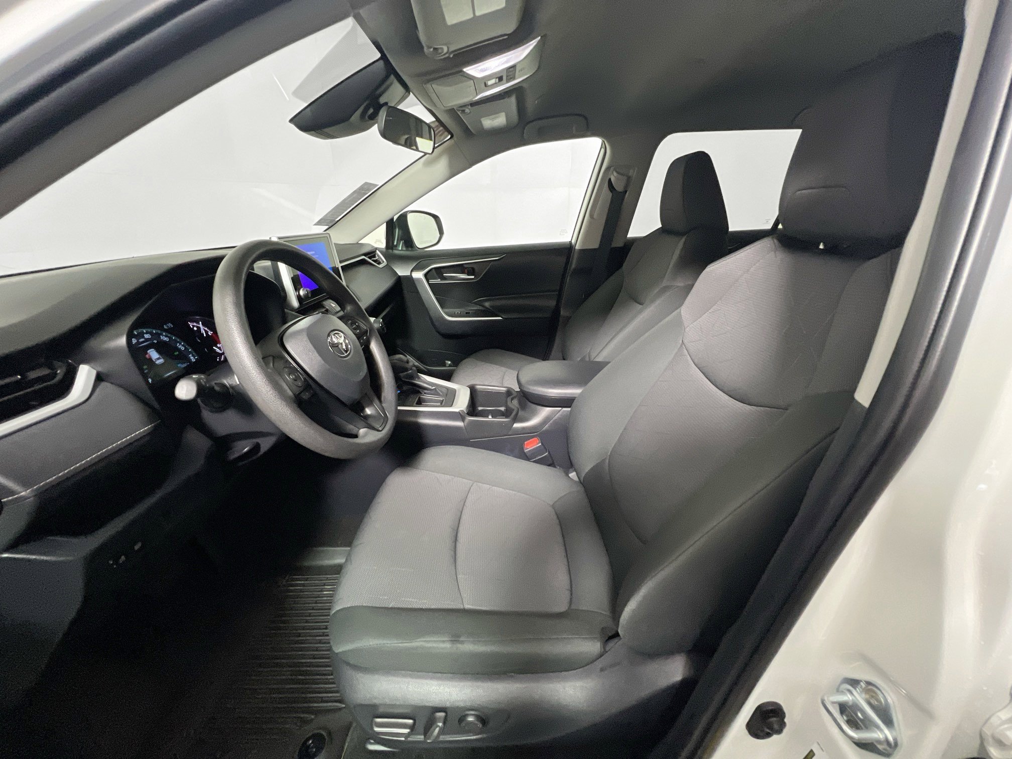 Used 2024 Toyota RAV4 XLE image 14